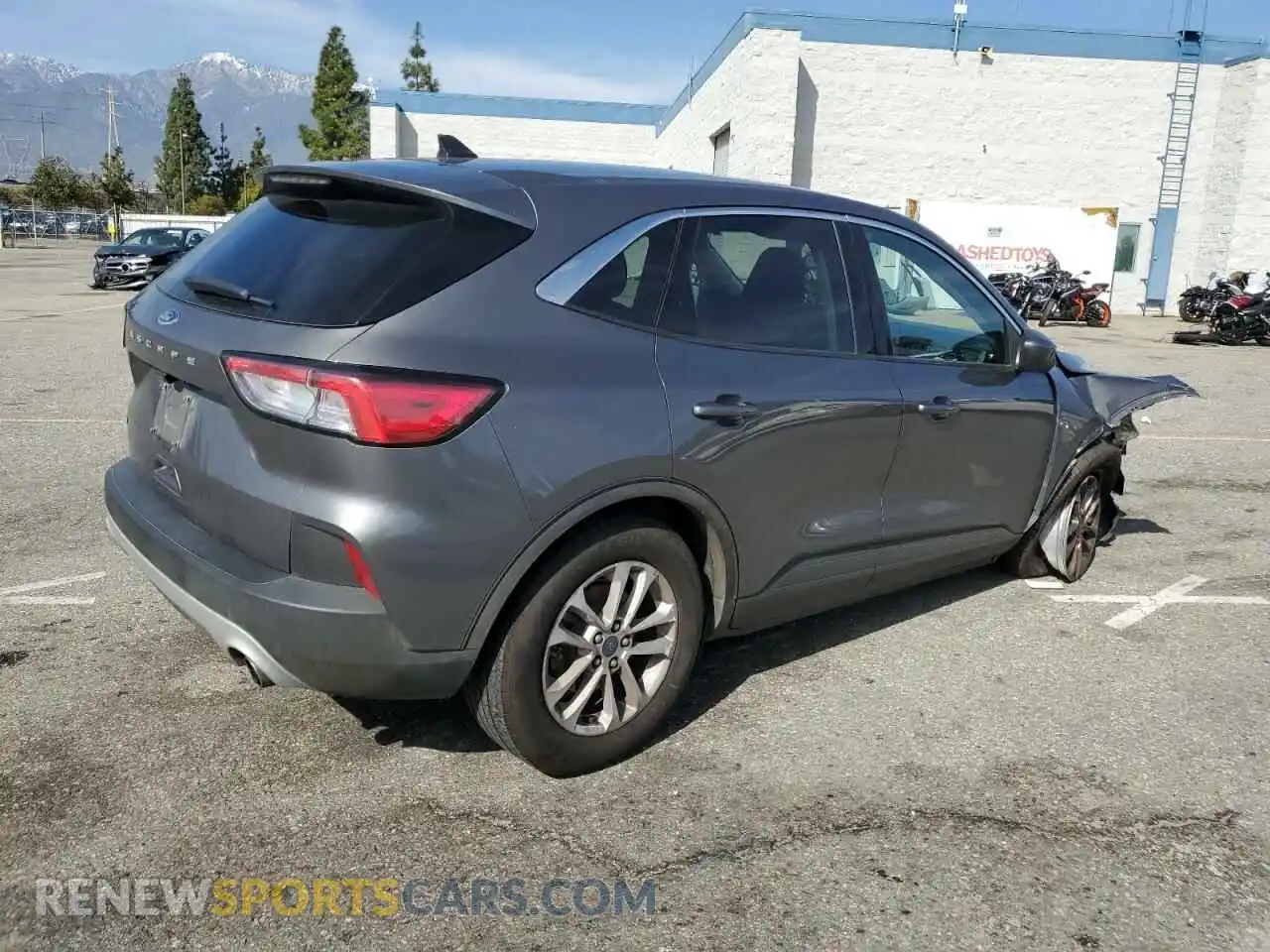 3 Photograph of a damaged car 1FMCU0G68MUA43037 FORD ESCAPE 2021