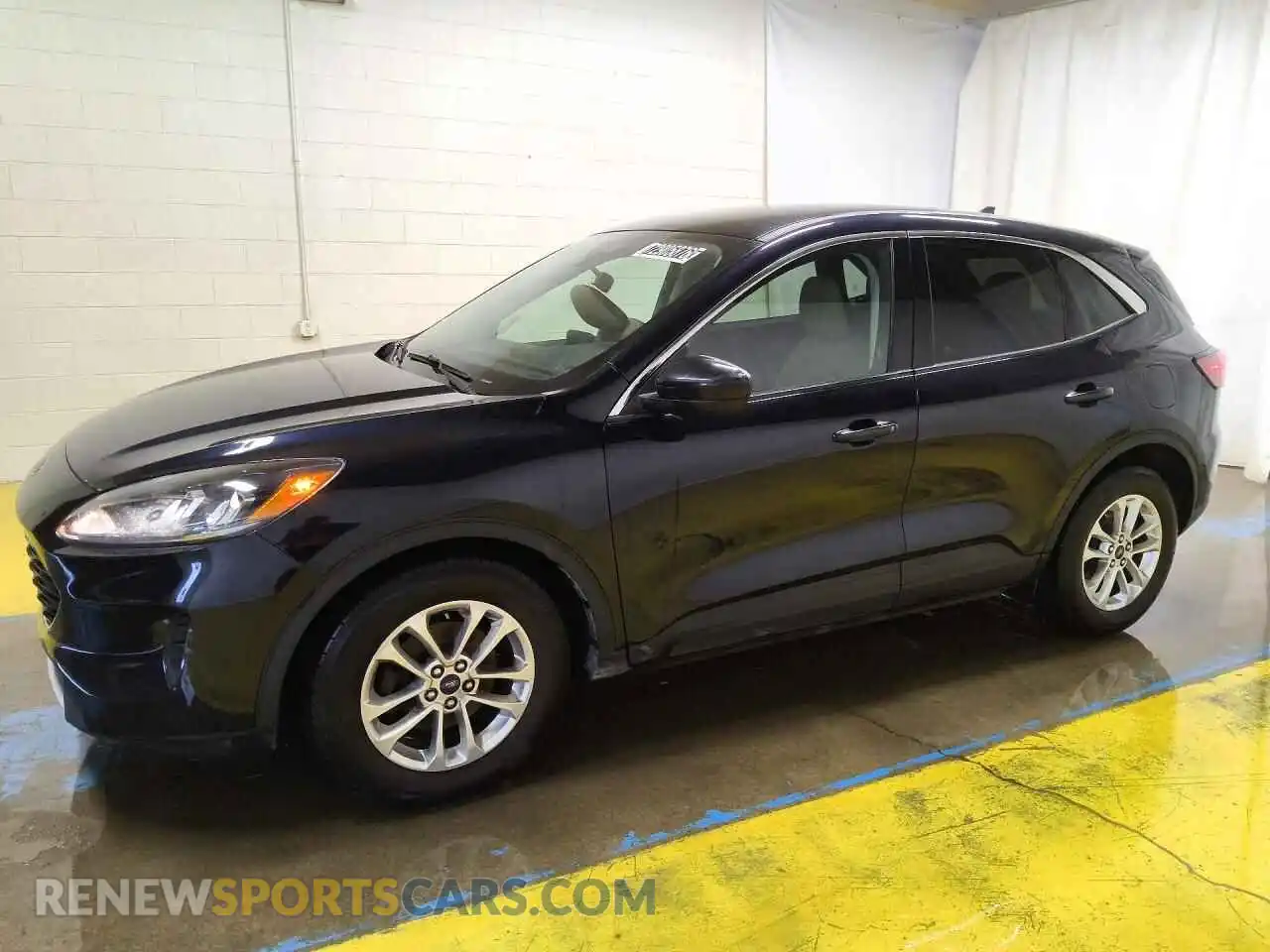 1 Photograph of a damaged car 1FMCU0G68MUA69024 FORD ESCAPE 2021