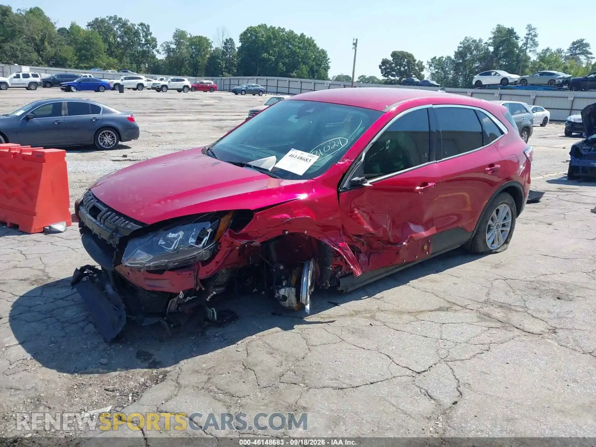 2 fotografías del automóvil dañado 1FMCU0G69MUA97964 FORD ESCAPE 2021
