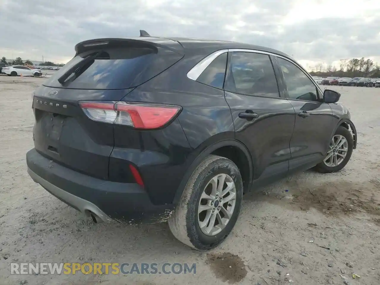 3 Photograph of a damaged car 1FMCU0G69MUA99066 FORD ESCAPE 2021