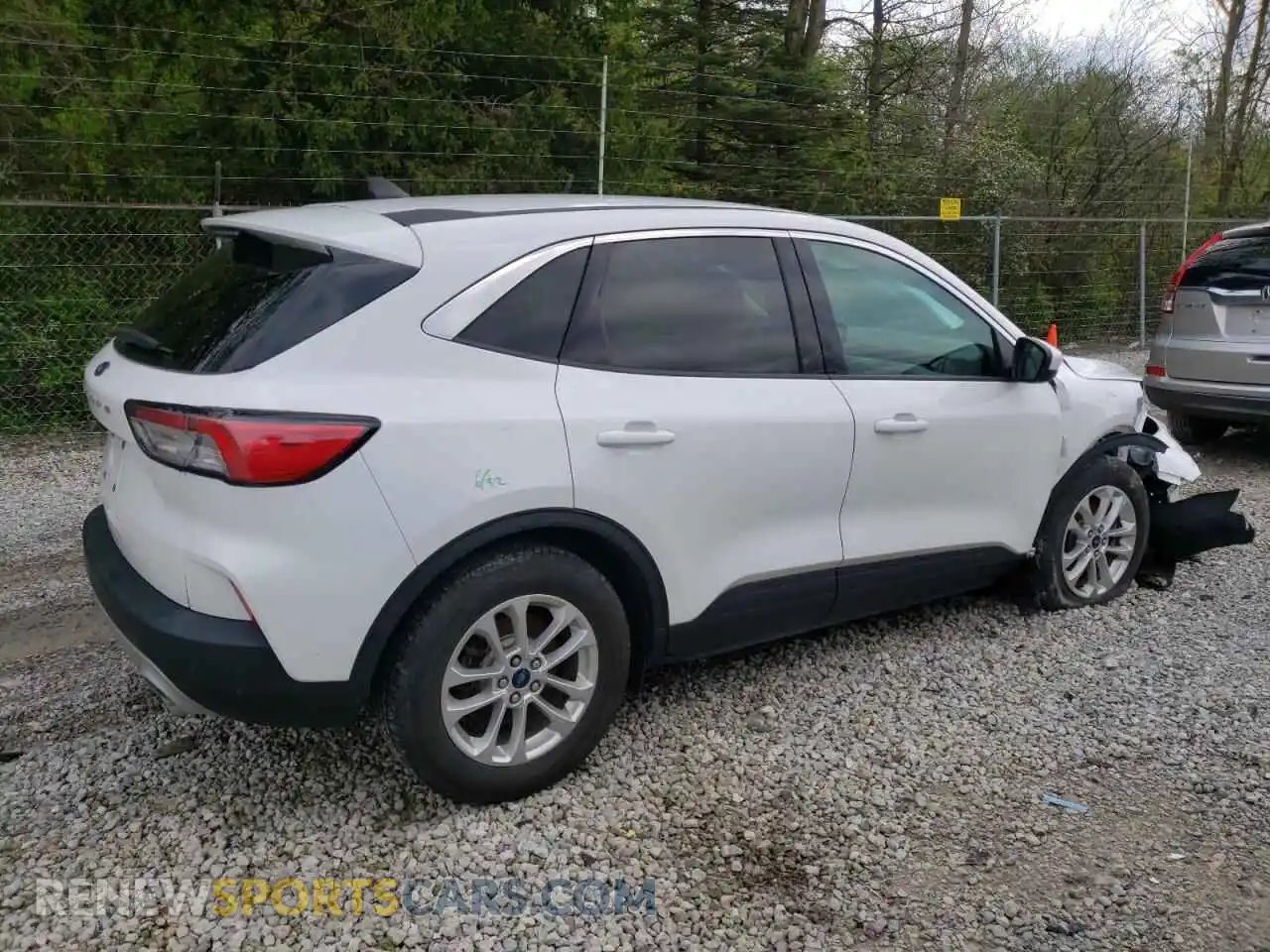 3 Photograph of a damaged car 1FMCU0G6XMUA84205 FORD ESCAPE 2021
