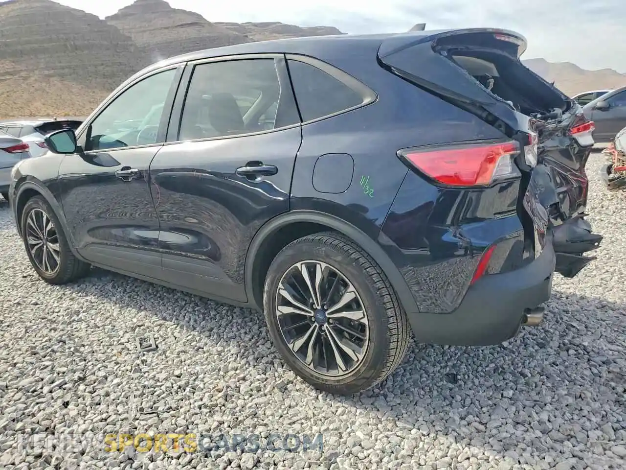 2 fotografías del automóvil dañado 1FMCU0G6XMUB29997 FORD ESCAPE 2021