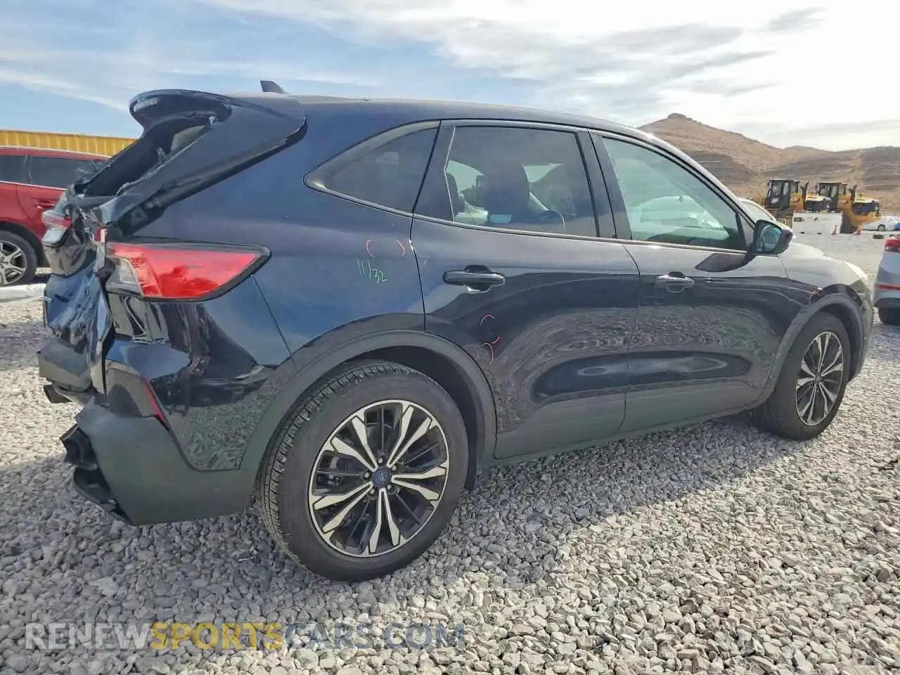 3 fotografías del automóvil dañado 1FMCU0G6XMUB29997 FORD ESCAPE 2021