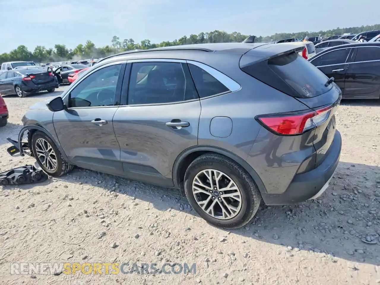 2 fotografías del automóvil dañado 1FMCU0H60MUA62499 FORD ESCAPE 2021