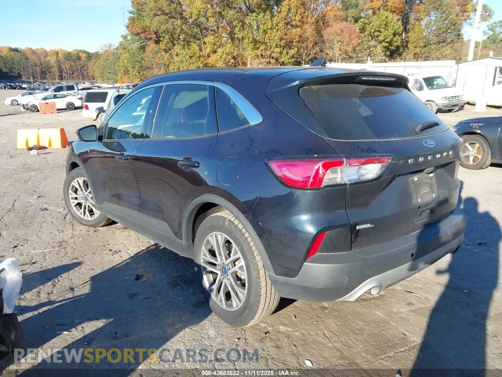 3 Photograph of a damaged car 1FMCU0H61MUB29675 FORD ESCAPE 2021