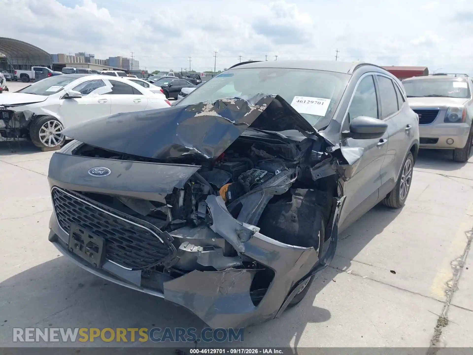 2 fotografías del automóvil dañado 1FMCU0H62MUA47356 FORD ESCAPE 2021