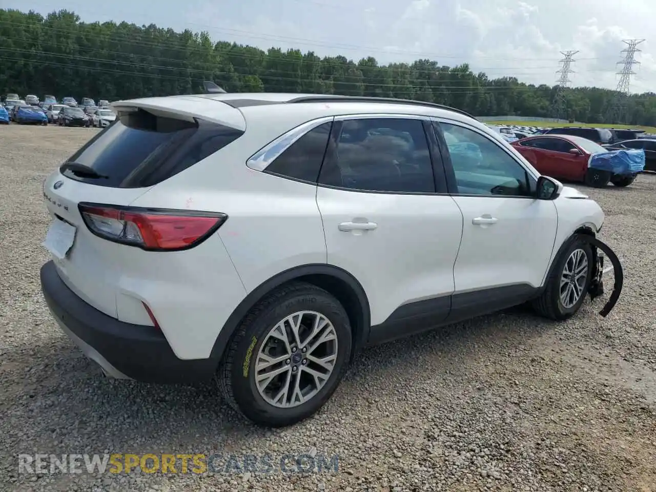 3 Photograph of a damaged car 1FMCU0H65MUA32107 FORD ESCAPE 2021