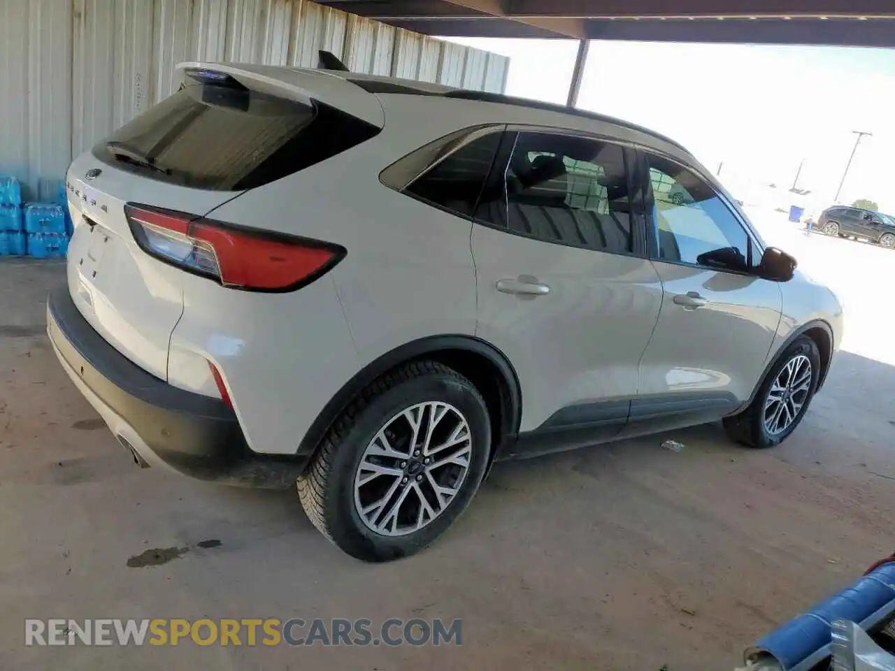 3 Photograph of a damaged car 1FMCU0H66MUA57050 FORD ESCAPE 2021