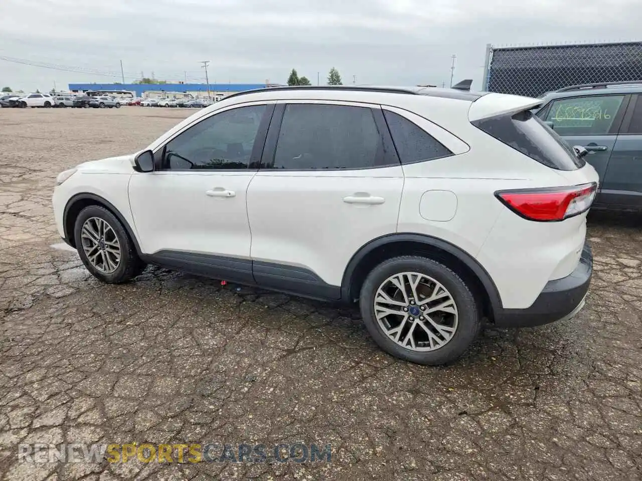 2 fotografías del automóvil dañado 1FMCU0H67MUB05025 FORD ESCAPE 2021