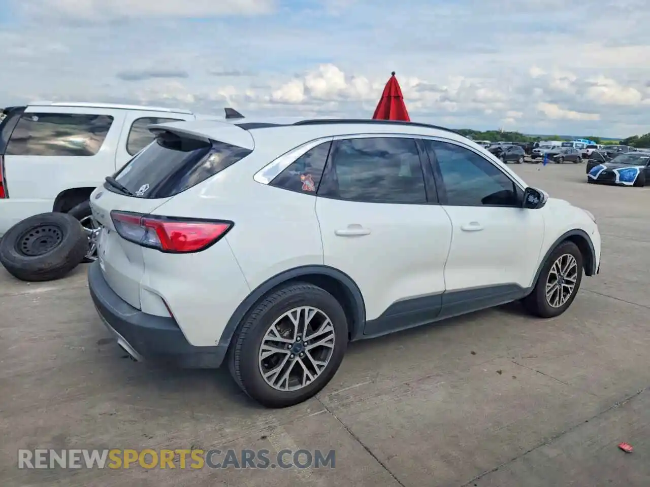 3 Фотография поврежденного автомобиля 1FMCU0H69MUA57625 FORD ESCAPE 2021