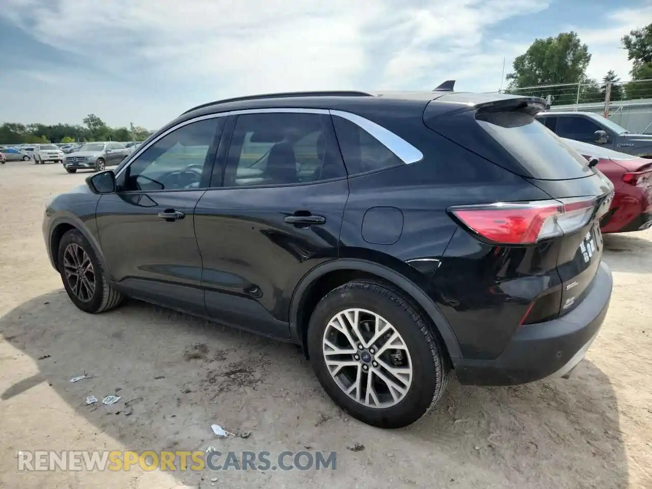 2 fotografías del automóvil dañado 1FMCU0H69MUA59097 FORD ESCAPE 2021