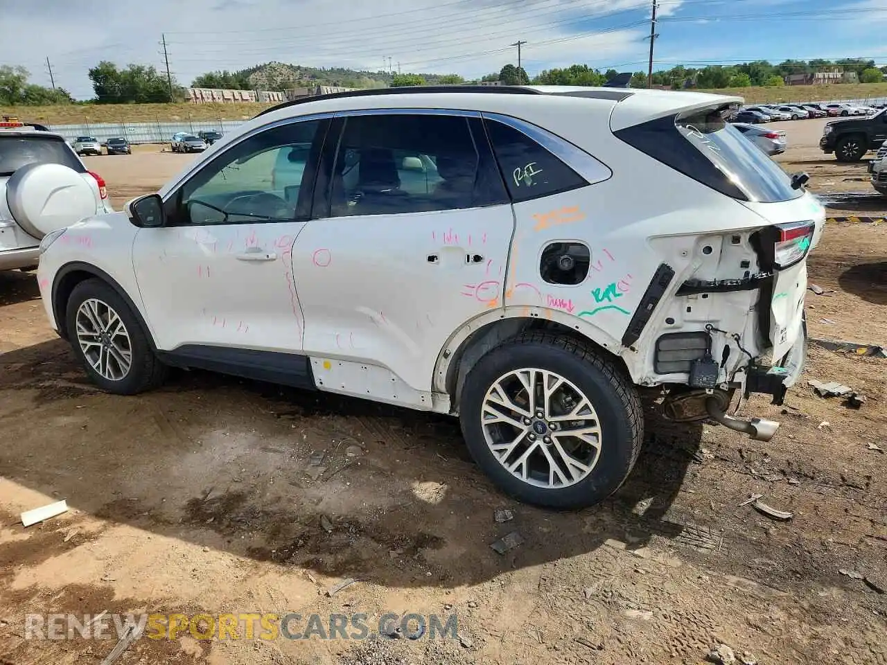 2 Photograph of a damaged car 1FMCU0H69MUB20660 FORD ESCAPE 2021