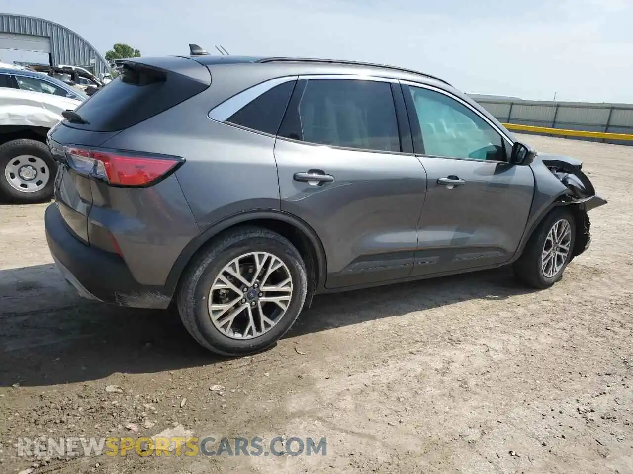 3 Photograph of a damaged car 1FMCU0H69MUB32064 FORD ESCAPE 2021