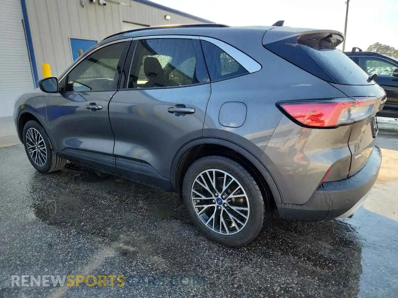 2 Photograph of a damaged car 1FMCU0KZ9MUA67235 FORD ESCAPE 2021