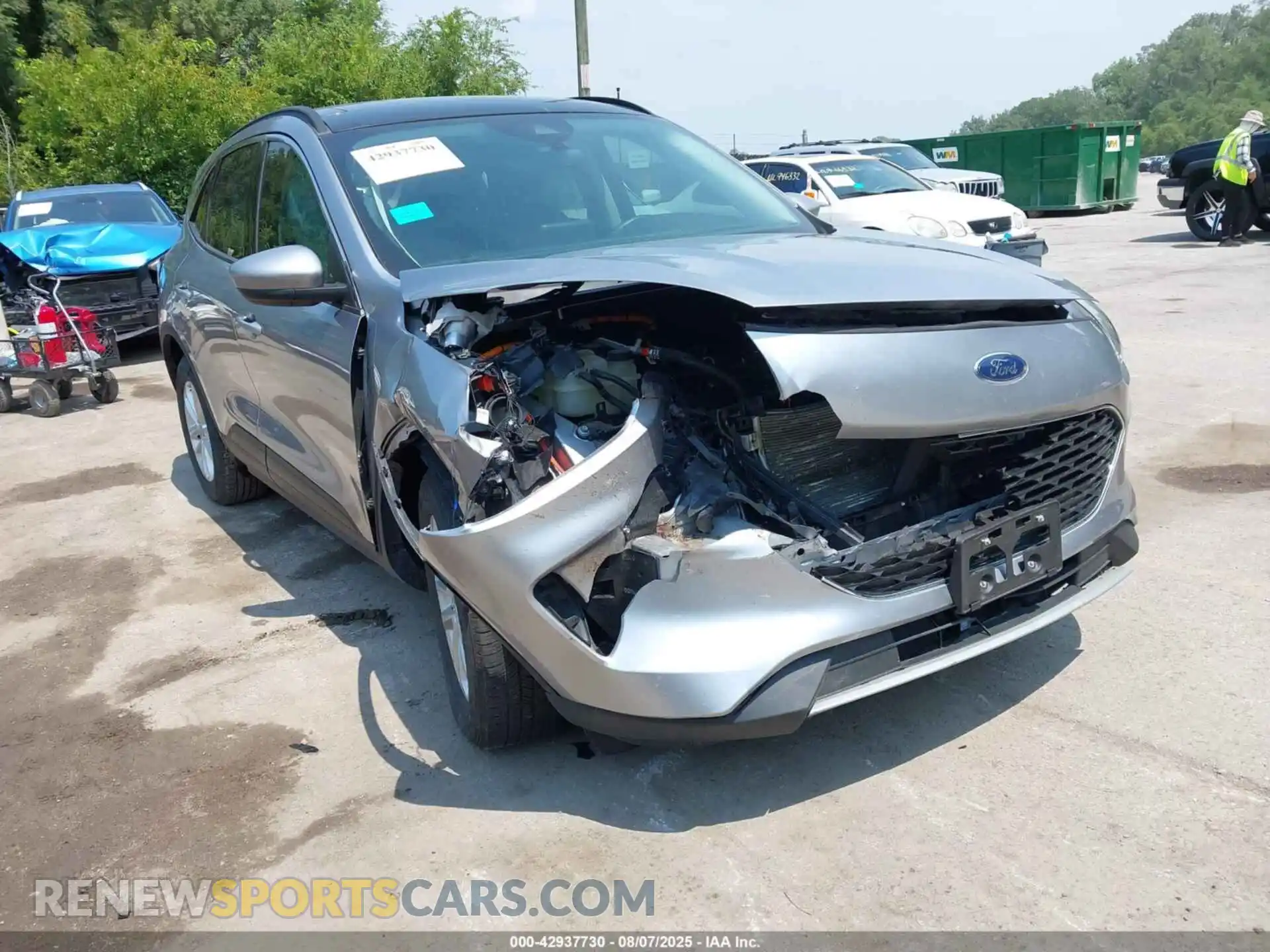 1 Фотография поврежденного автомобиля 1FMCU9BZ1MUB03889 FORD ESCAPE 2021