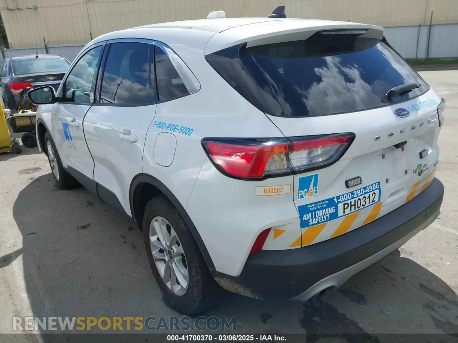 3 Photograph of a damaged car 1FMCU9BZ7MUB03055 FORD ESCAPE 2021