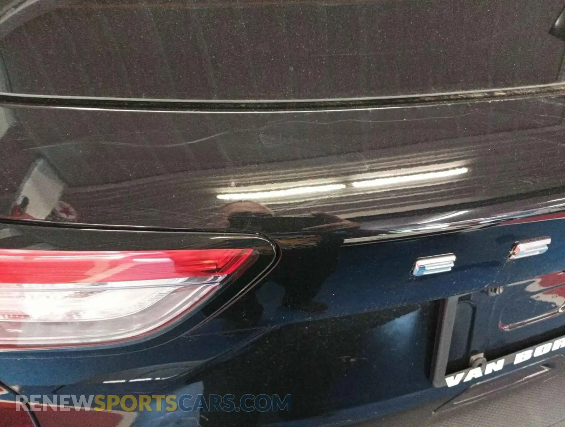 2 fotografías del automóvil dañado 1FMCU9CZ3MUB25570 FORD ESCAPE 2021
