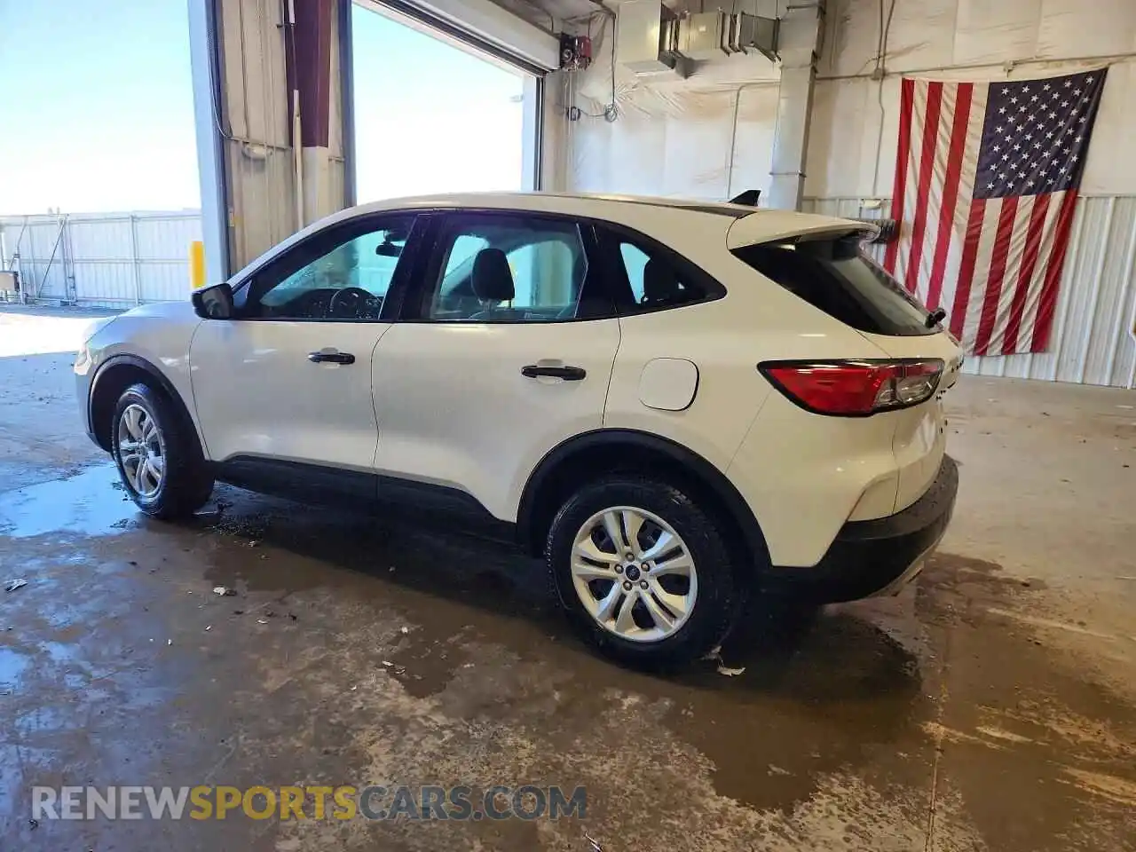 2 fotografías del automóvil dañado 1FMCU9F6XMUA90107 FORD ESCAPE 2021