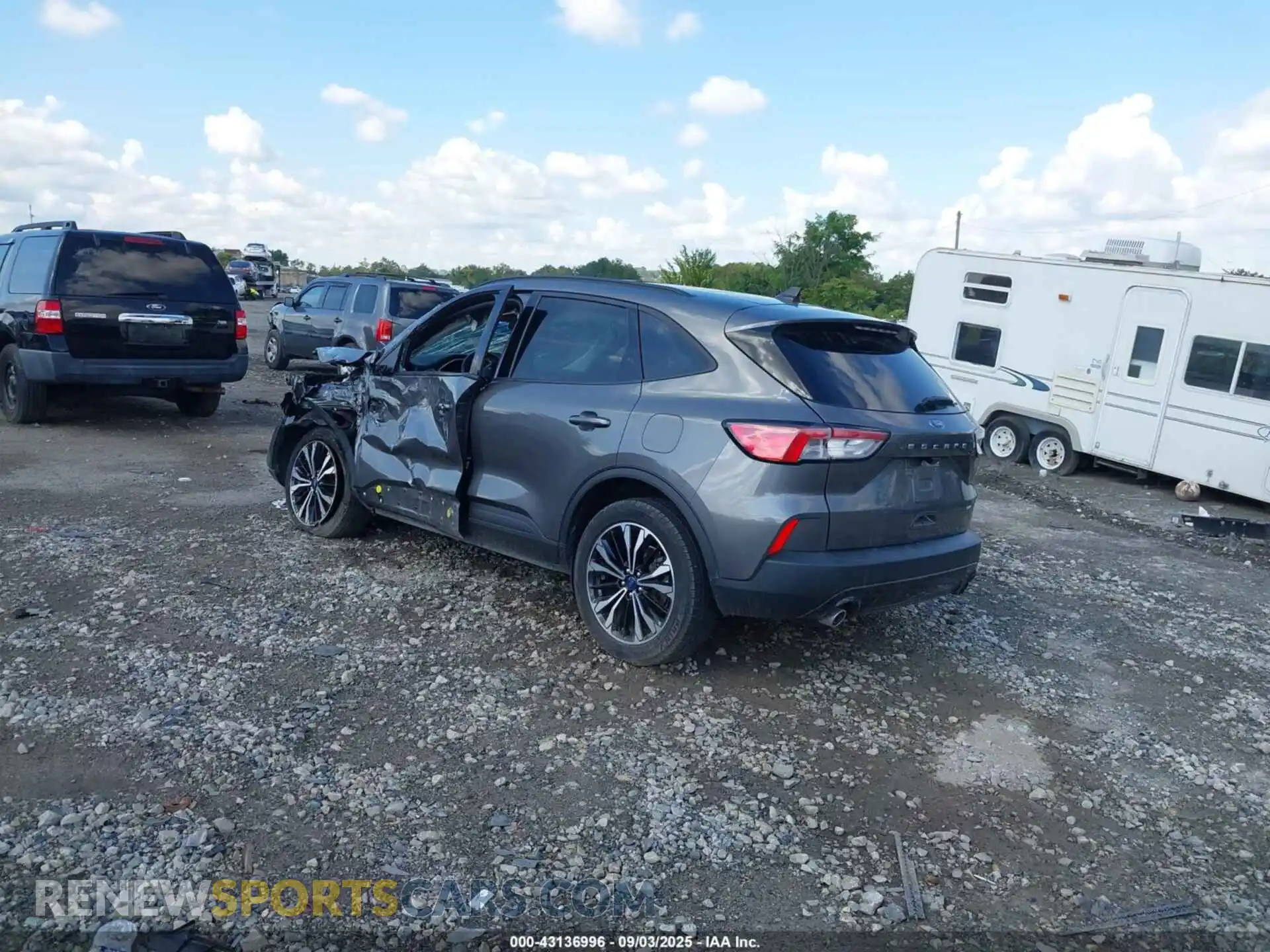 3 Photograph of a damaged car 1FMCU9G60MUB26305 FORD ESCAPE 2021