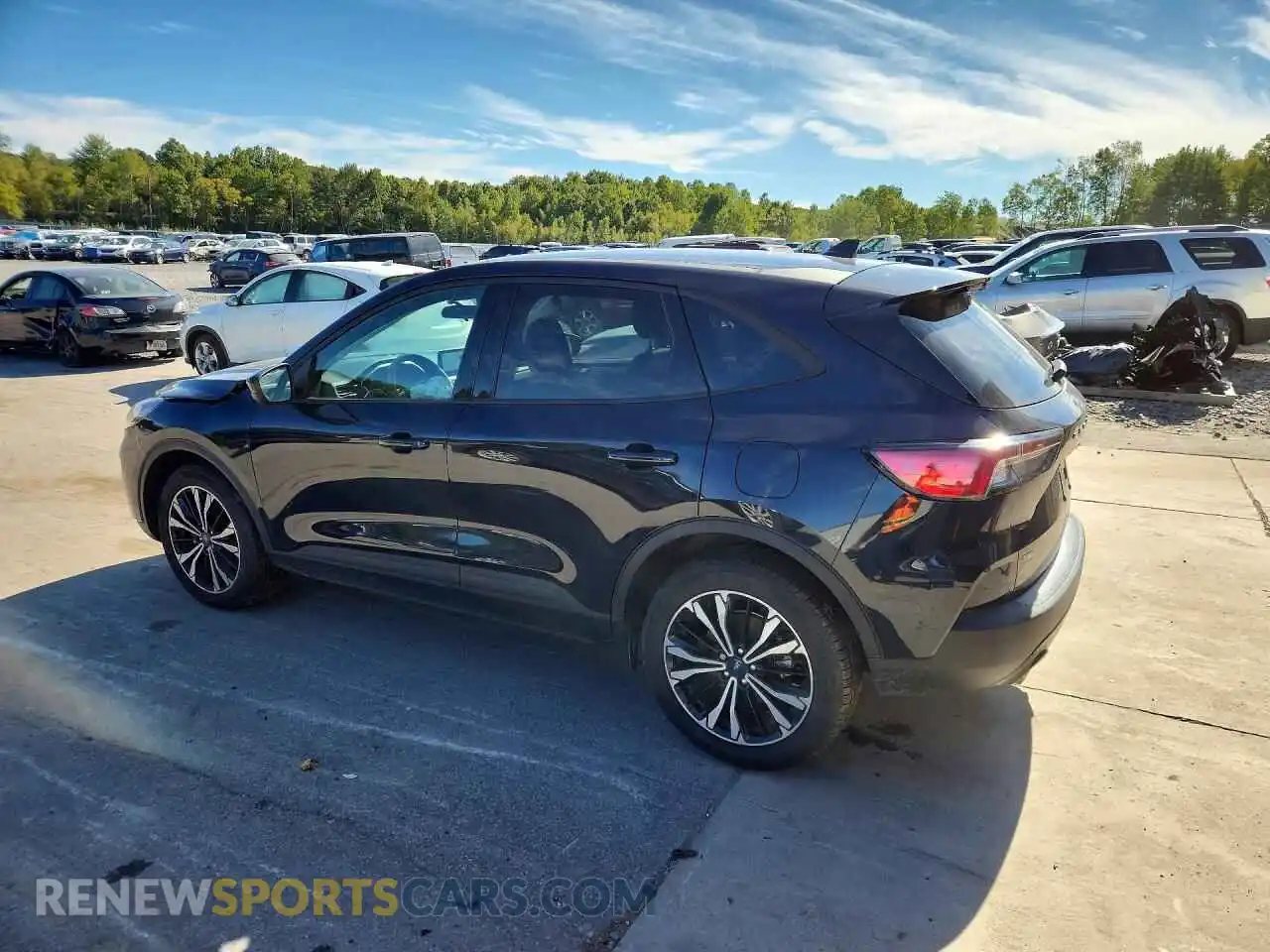 2 fotografías del automóvil dañado 1FMCU9G63MUB14987 FORD ESCAPE 2021
