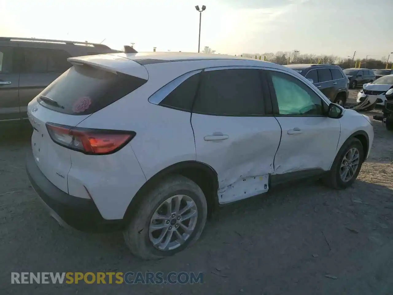 3 Photograph of a damaged car 1FMCU9G63MUB15590 FORD ESCAPE 2021