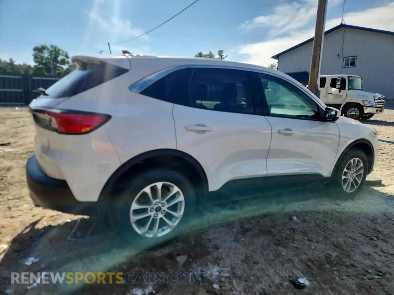 3 Фотография поврежденного автомобиля 1FMCU9G66MUA13166 FORD ESCAPE 2021