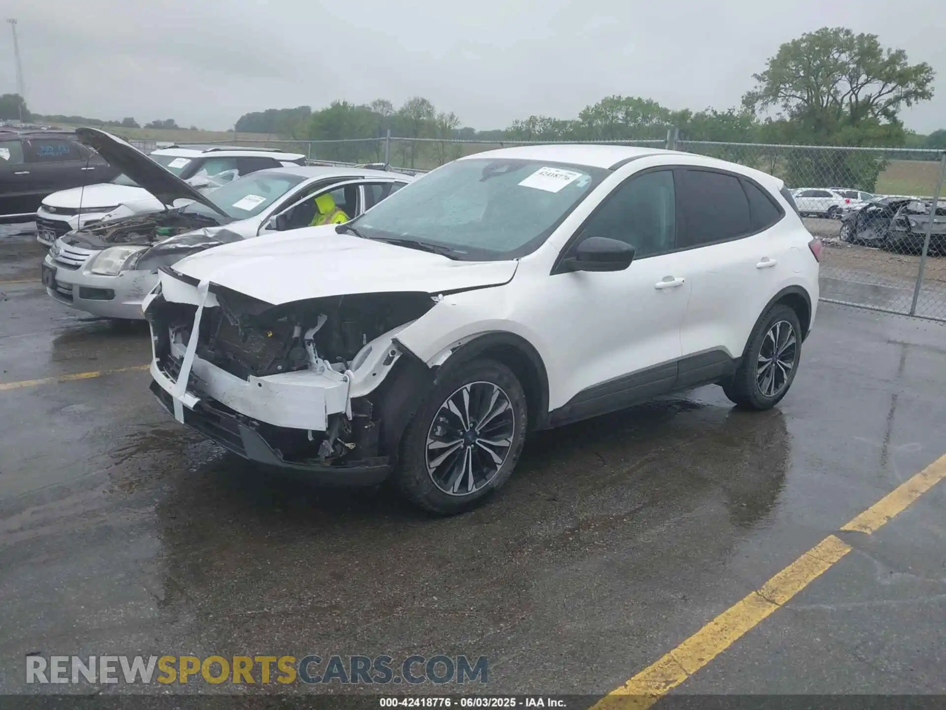 2 fotografías del automóvil dañado 1FMCU9G66MUA16679 FORD ESCAPE 2021