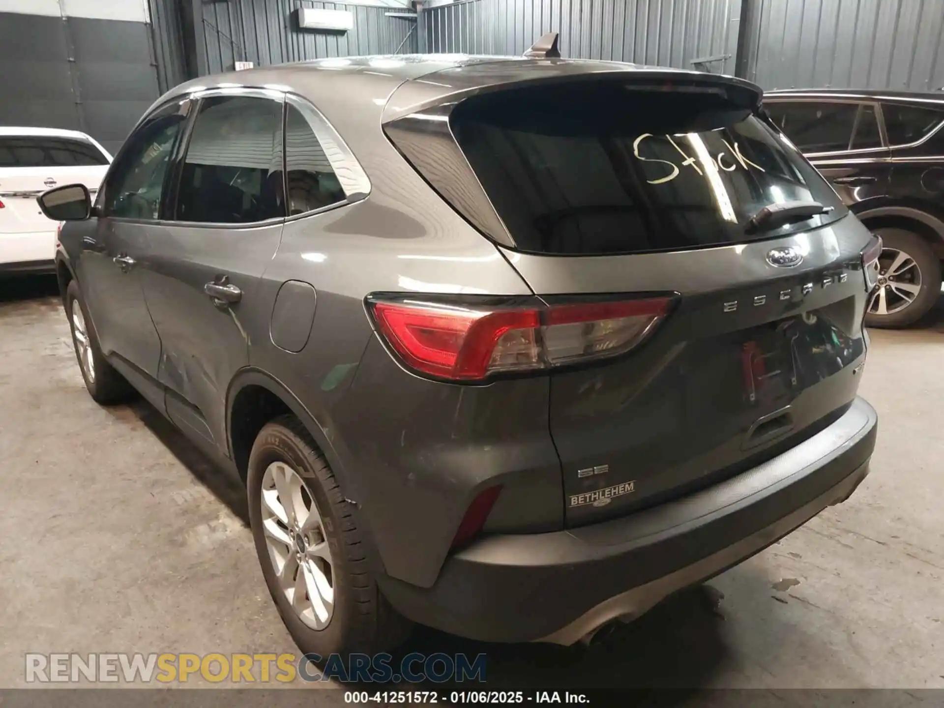 3 Photograph of a damaged car 1FMCU9G67MUA22801 FORD ESCAPE 2021