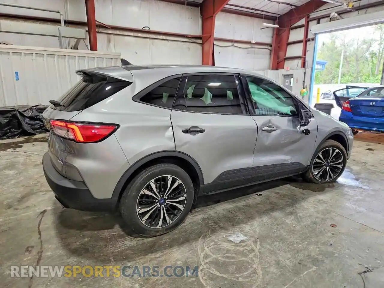 3 fotografías del automóvil dañado 1FMCU9G68MUA33838 FORD ESCAPE 2021