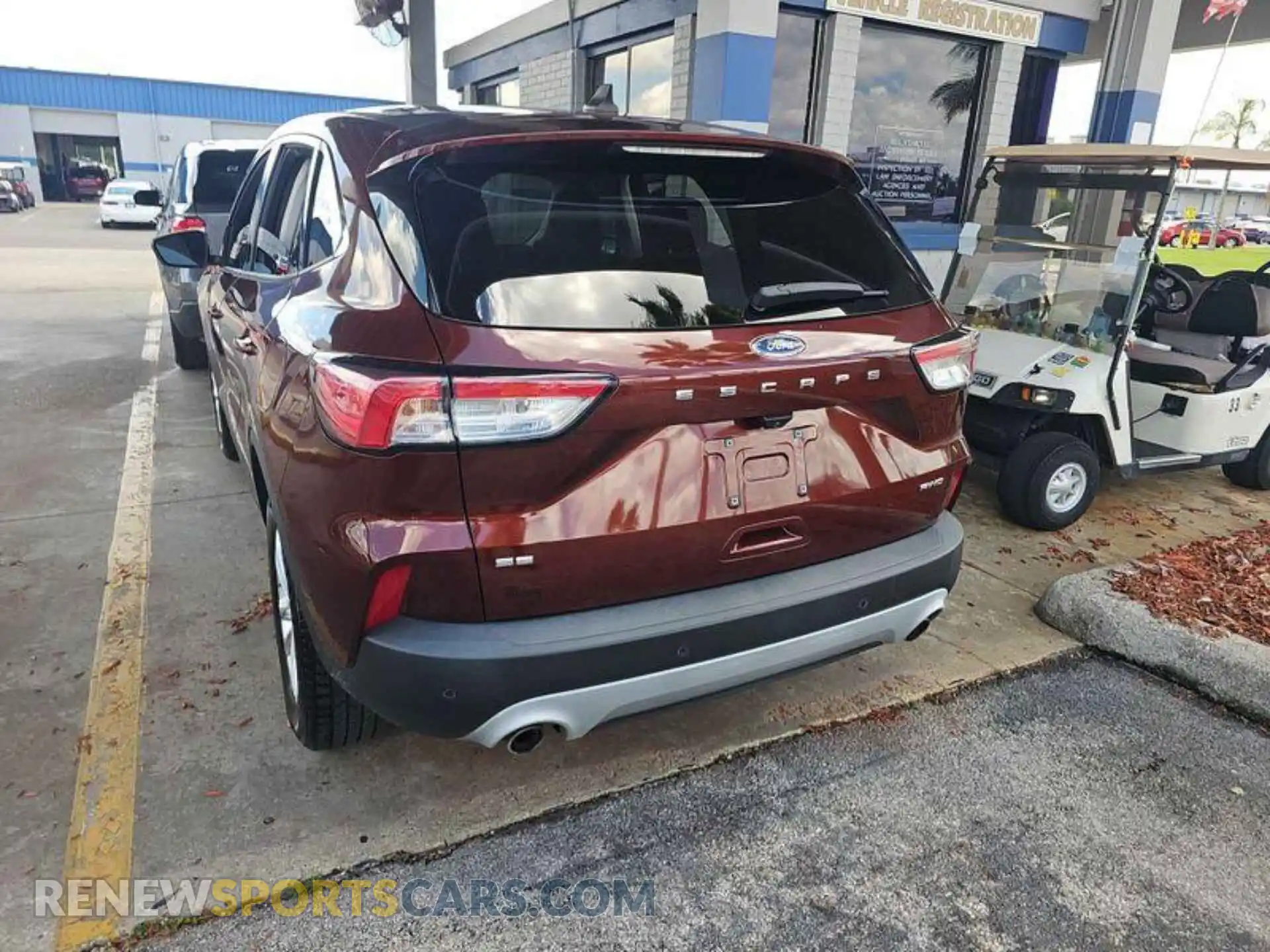 2 Photograph of a damaged car 1FMCU9G6XMUB25162 FORD ESCAPE 2021