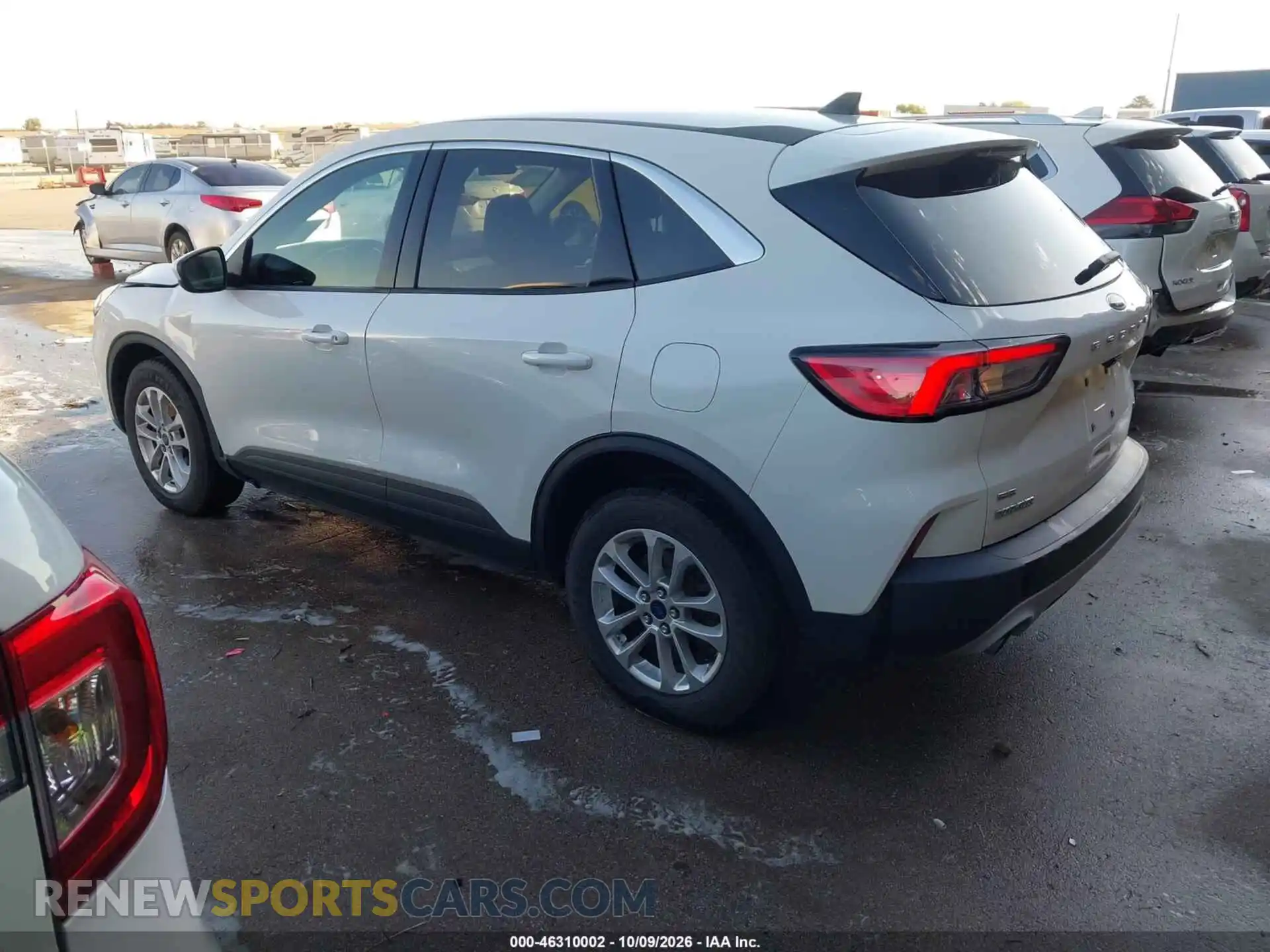 3 fotografías del automóvil dañado 1FMCU9G6XMUB27722 FORD ESCAPE 2021
