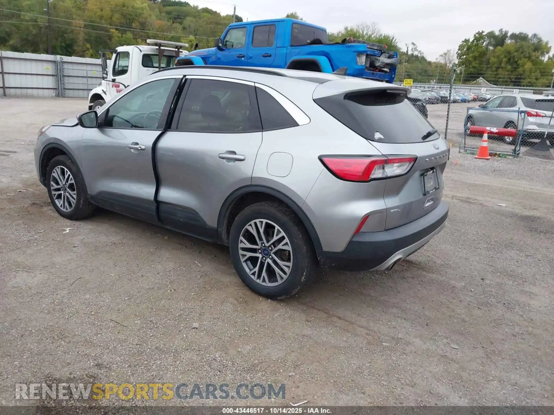3 Photograph of a damaged car 1FMCU9H60MUA64967 FORD ESCAPE 2021