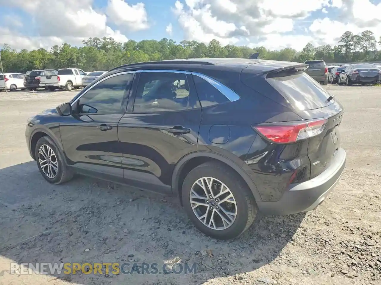 2 fotografías del automóvil dañado 1FMCU9H64MUB12437 FORD ESCAPE 2021