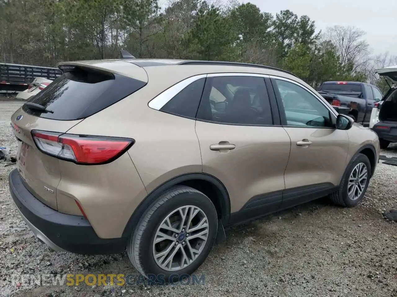 3 Photograph of a damaged car 1FMCU9H67MUA64352 FORD ESCAPE 2021