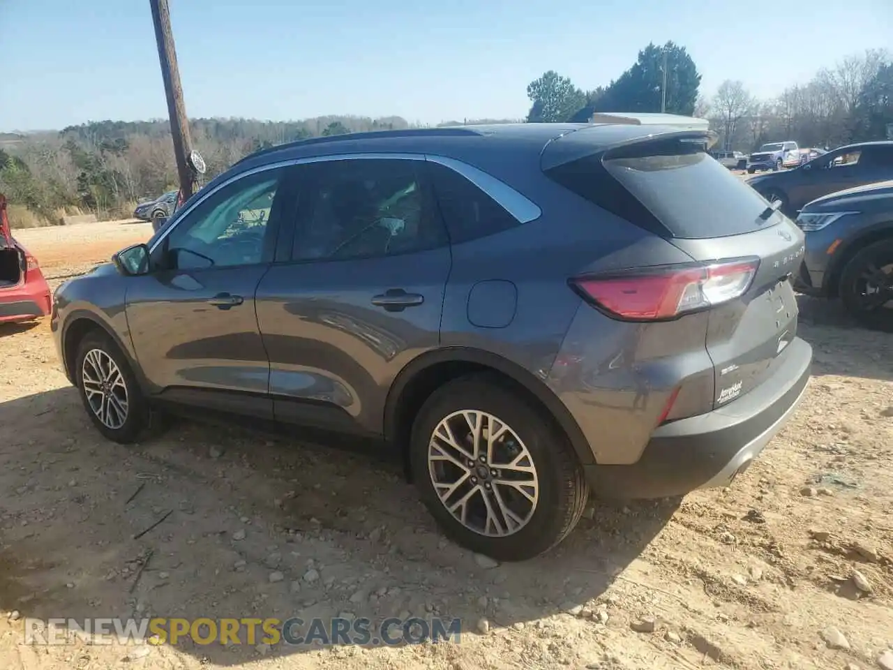 2 fotografías del automóvil dañado 1FMCU9H94MUB29569 FORD ESCAPE 2021