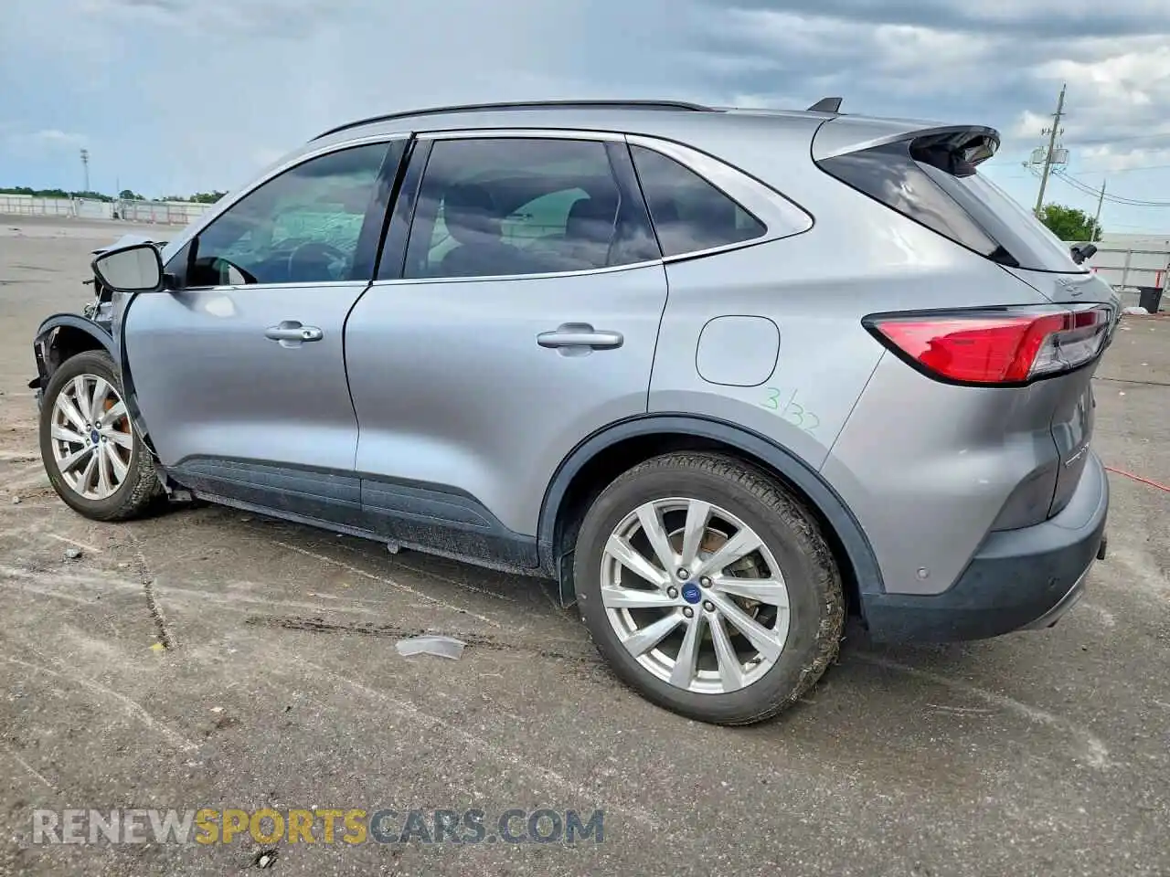 2 fotografías del automóvil dañado 1FMCU9J9XMUA62471 FORD ESCAPE 2021