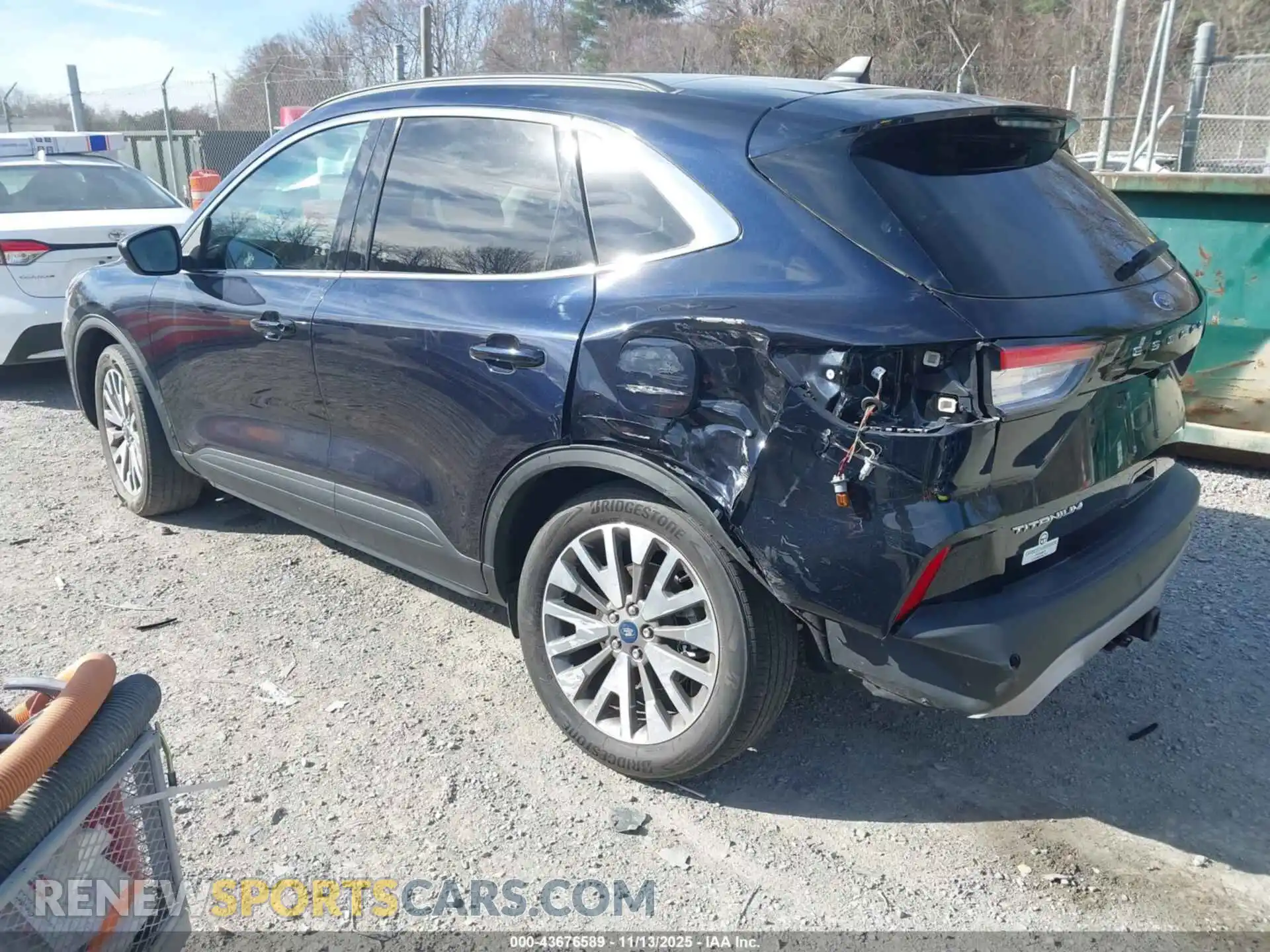 3 Photograph of a damaged car 1FMCU9J9XMUA79335 FORD ESCAPE 2021
