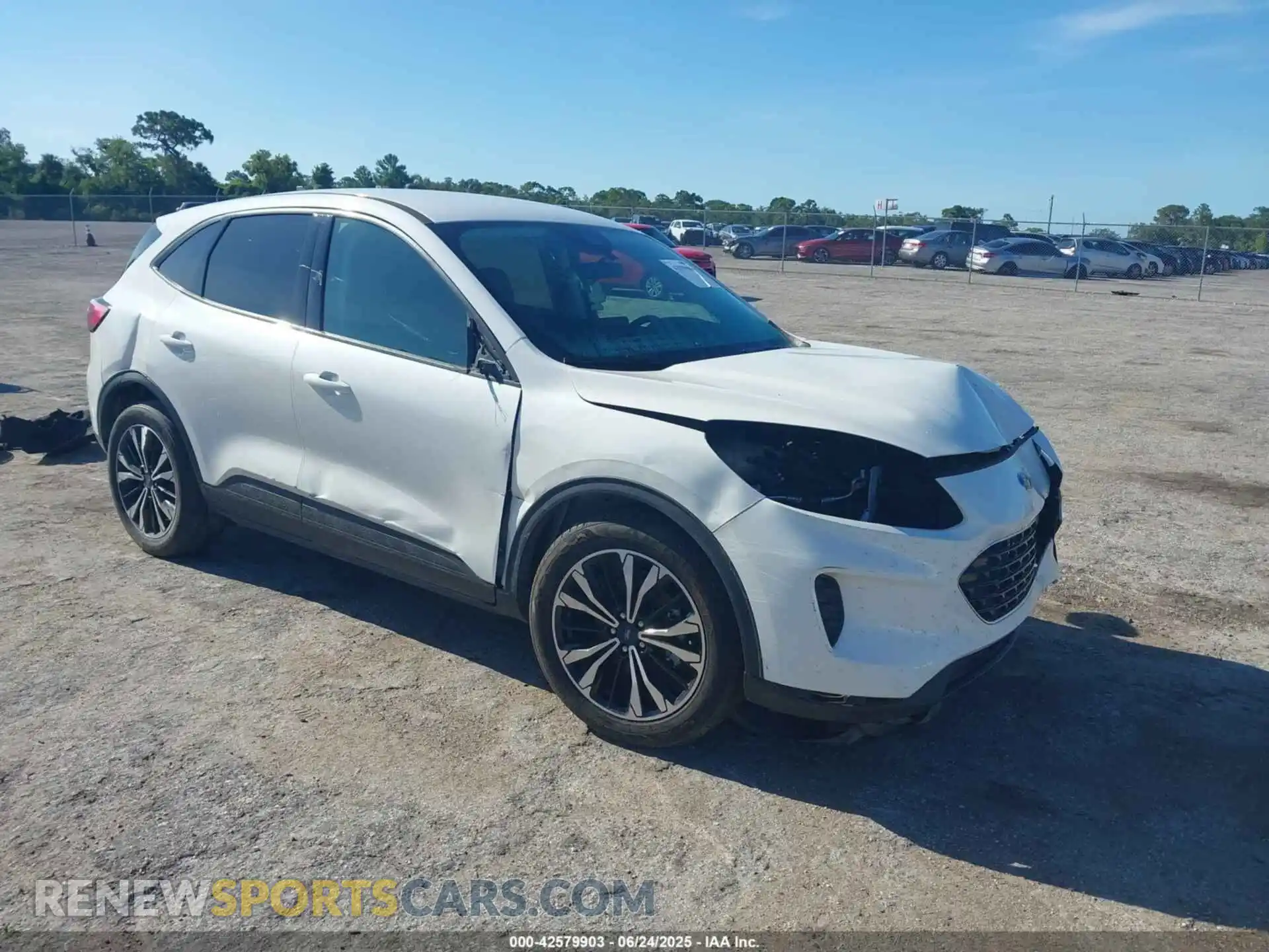 1 fotografías del automóvil dañado 1FMCU0G64NUB84513 FORD ESCAPE 2022