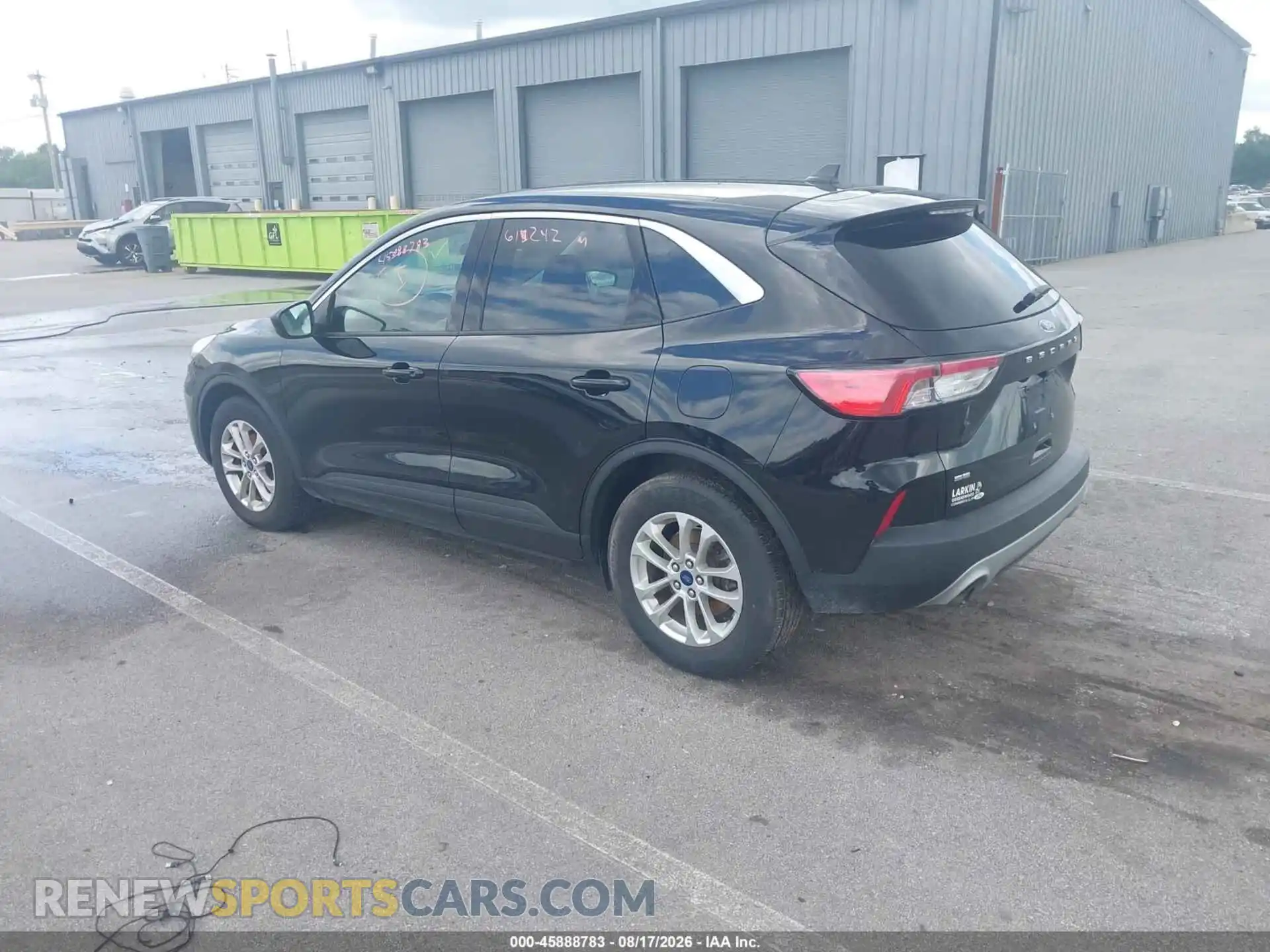 3 Photograph of a damaged car 1FMCU0G67NUB96879 FORD ESCAPE 2022