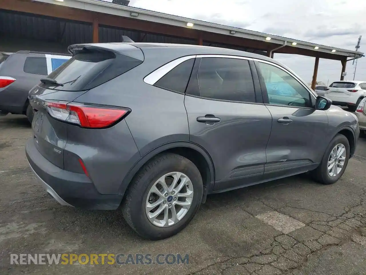 3 fotografías del automóvil dañado 1FMCU9BZ6NUB46366 FORD ESCAPE 2022