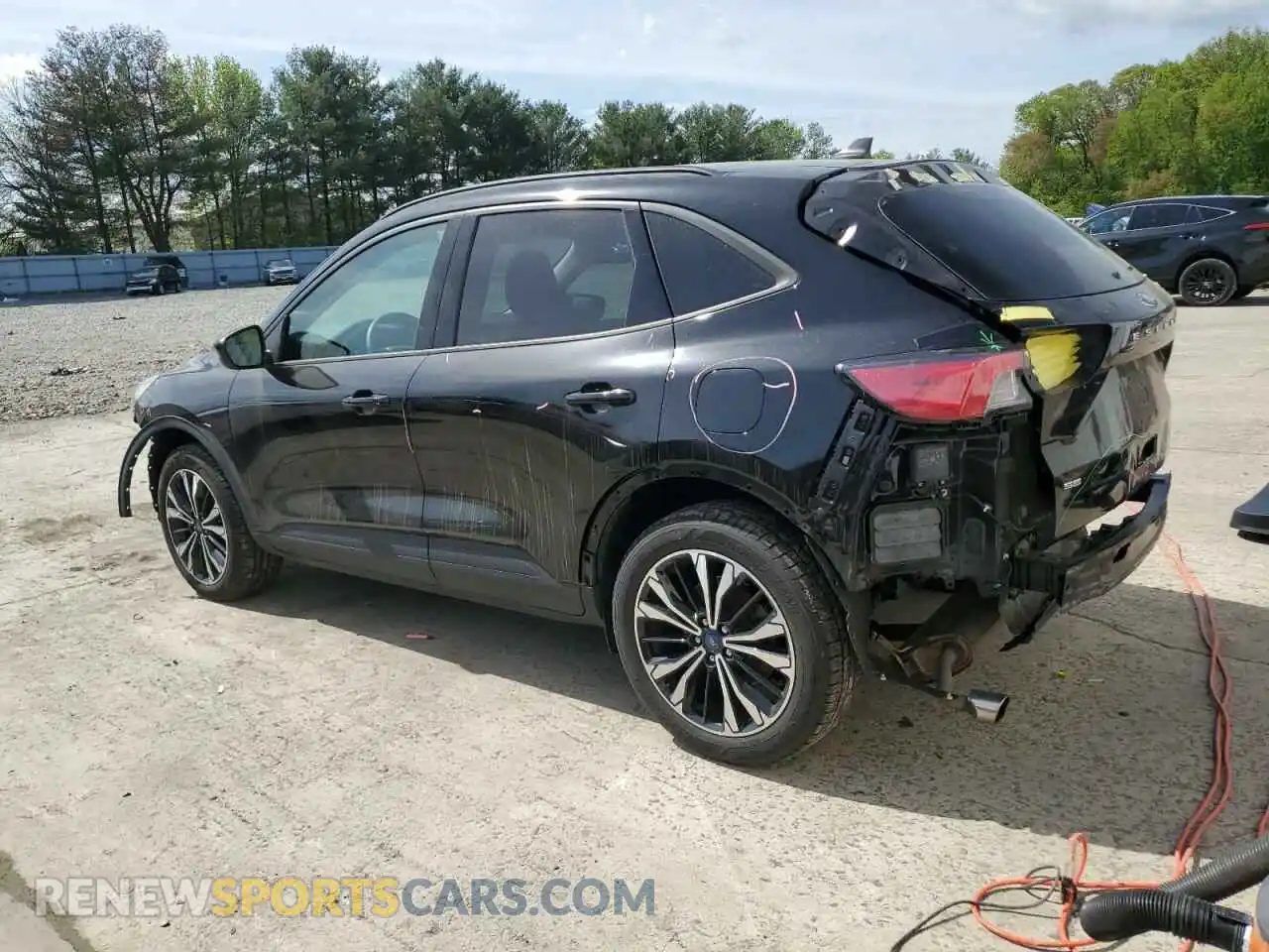 2 Photograph of a damaged car 1FMCU9BZ7NUB07074 FORD ESCAPE 2022