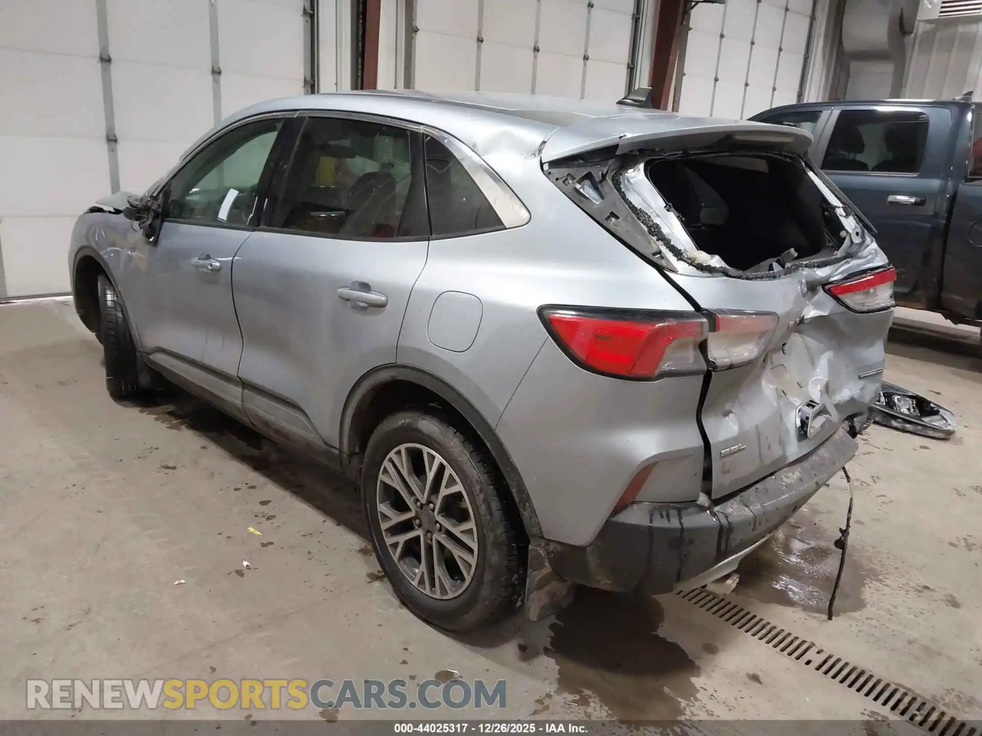 3 Photograph of a damaged car 1FMCU9CZ4NUB29385 FORD ESCAPE 2022