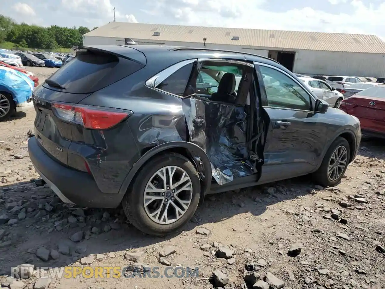 3 Photograph of a damaged car 1FMCU9CZXNUA93444 FORD ESCAPE 2022