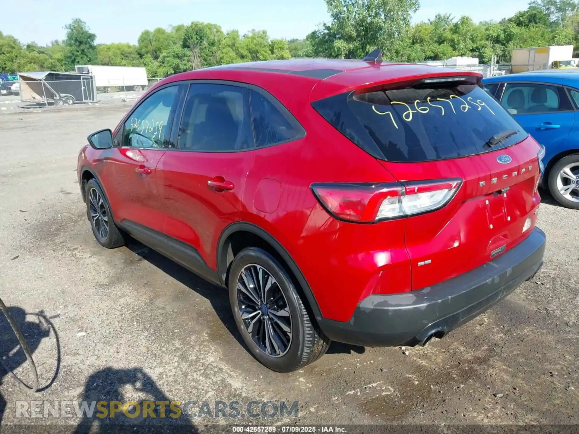 3 Photograph of a damaged car 1FMCU9G62NUA30600 FORD ESCAPE 2022