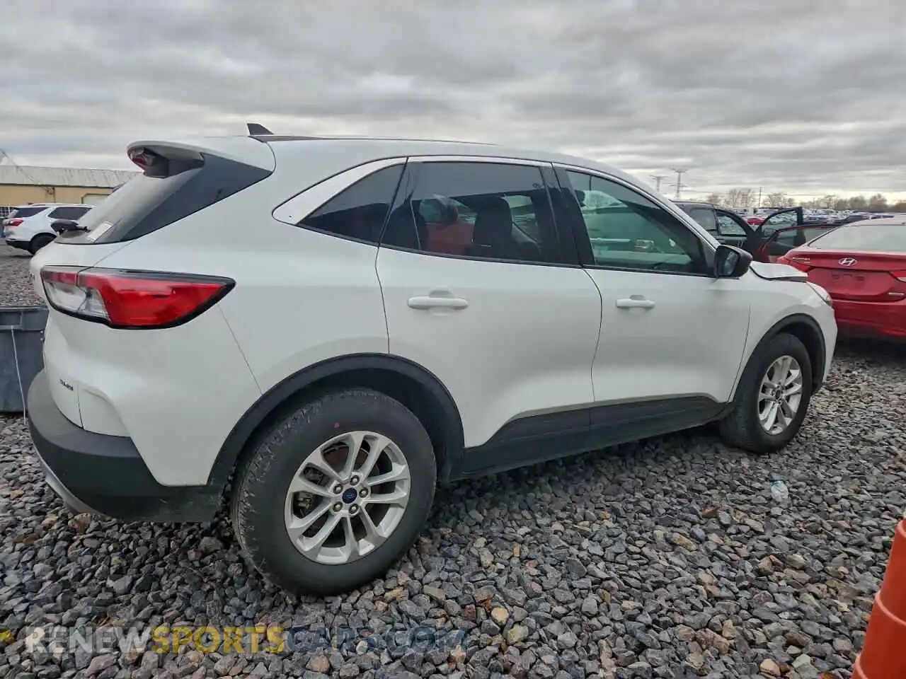 3 Photograph of a damaged car 1FMCU9G64NUB97461 FORD ESCAPE 2022