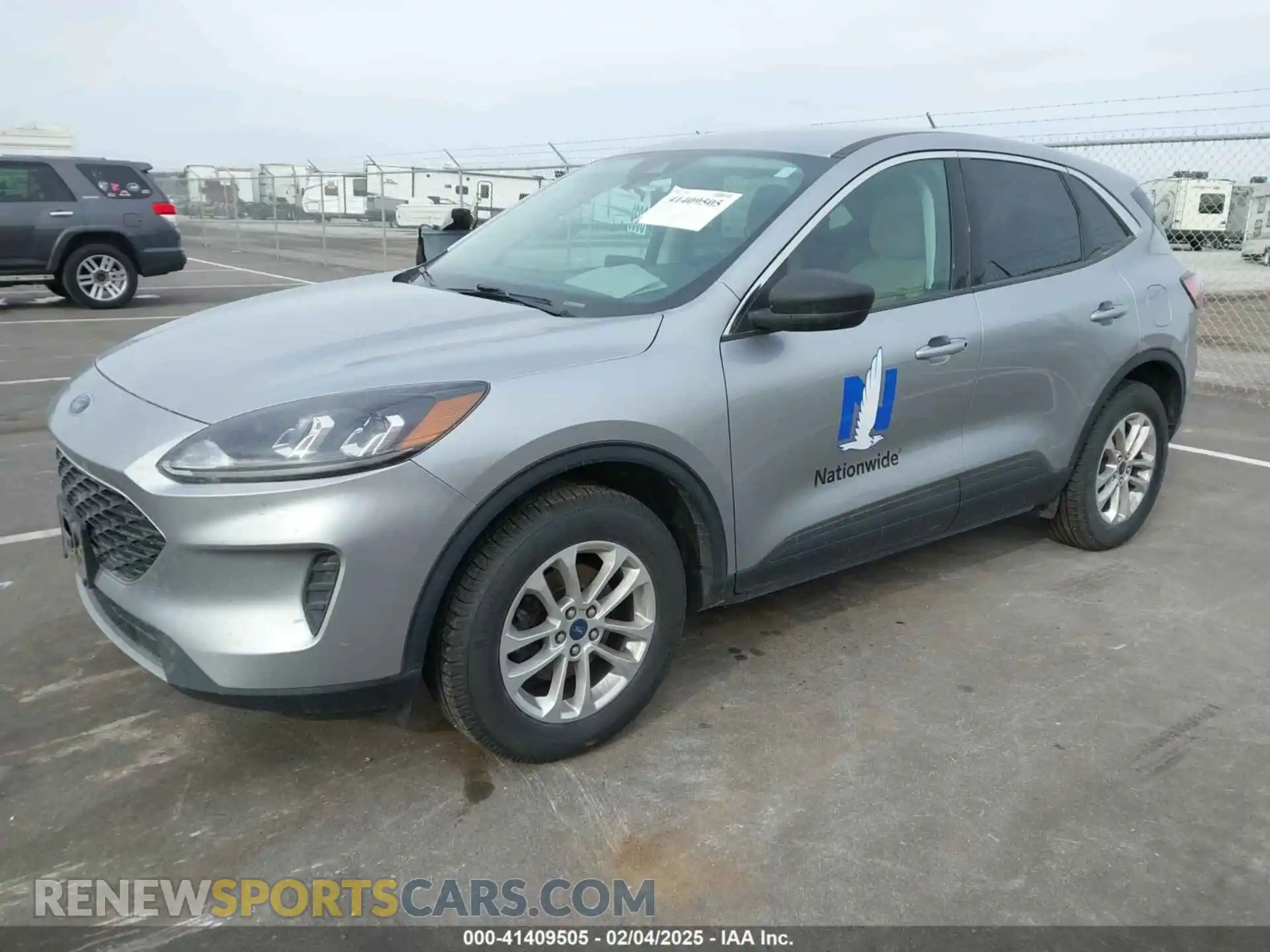 2 fotografías del automóvil dañado 1FMCU9G66NUB09493 FORD ESCAPE 2022