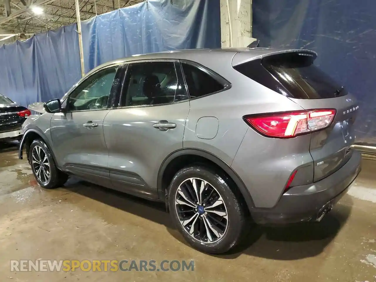 2 Photograph of a damaged car 1FMCU9G66NUB39156 FORD ESCAPE 2022