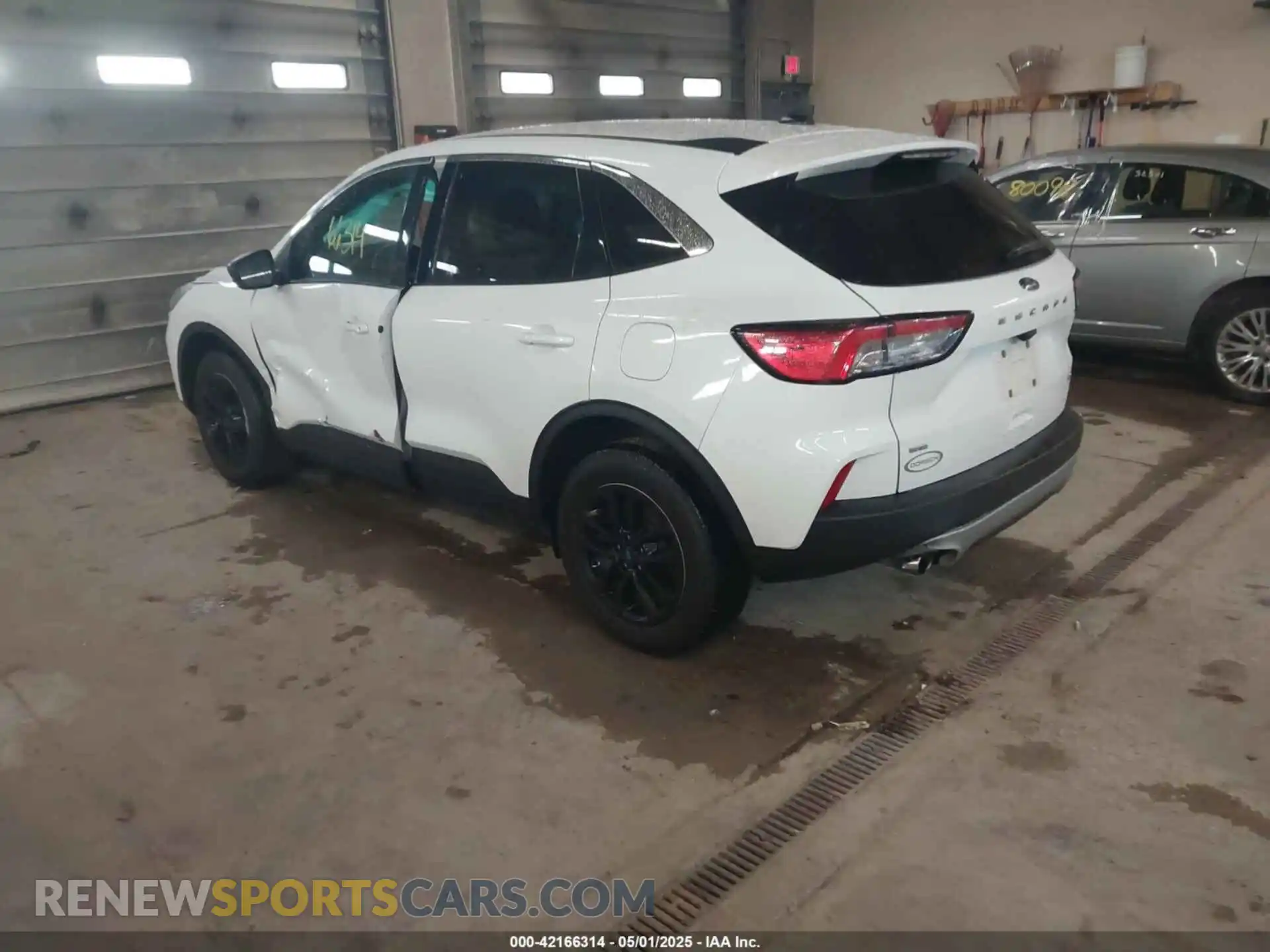 3 Photograph of a damaged car 1FMCU9G68NUB16493 FORD ESCAPE 2022