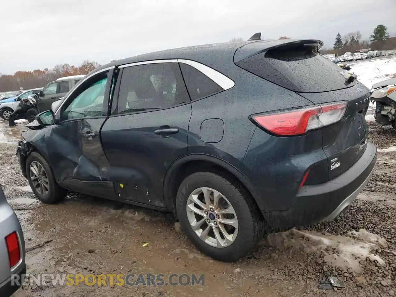 2 Photograph of a damaged car 1FMCU9G69NUB39667 FORD ESCAPE 2022
