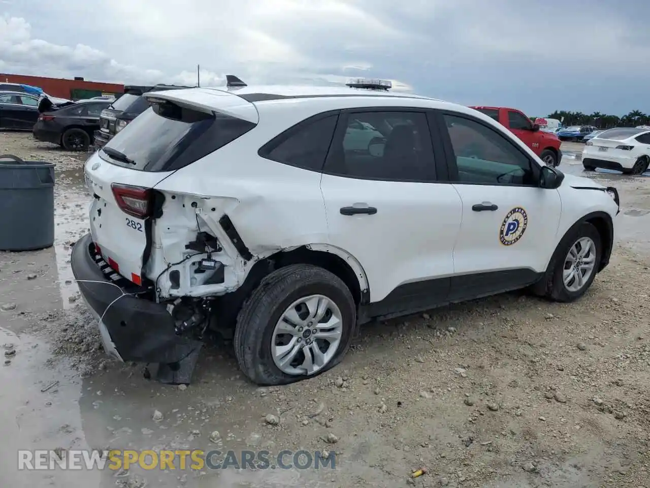 3 Photograph of a damaged car 1FMCU0FN3PUA00514 FORD ESCAPE 2023